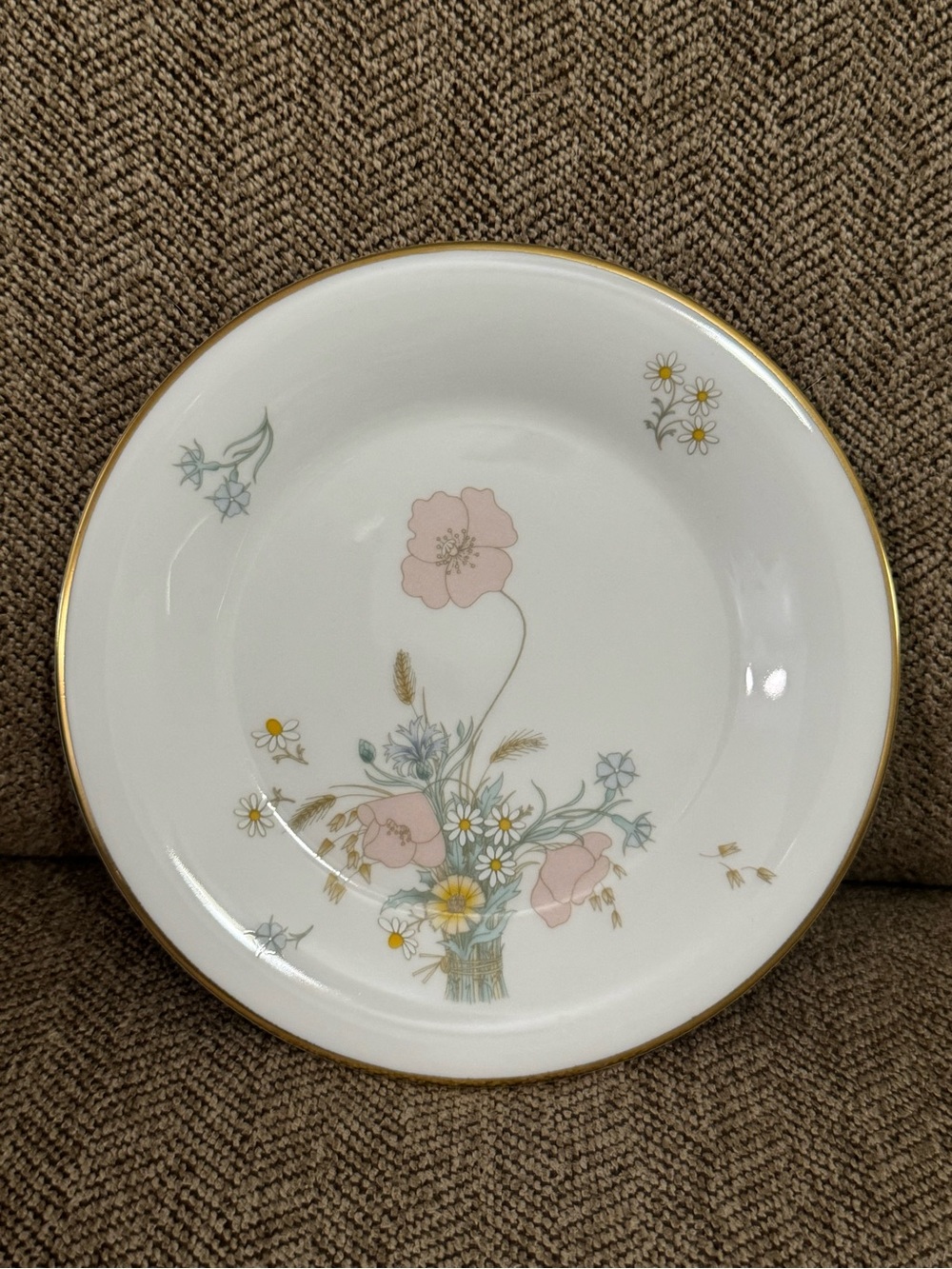 Royal Doulton Flirtation English fine bone china 6.5” bread and butter plate